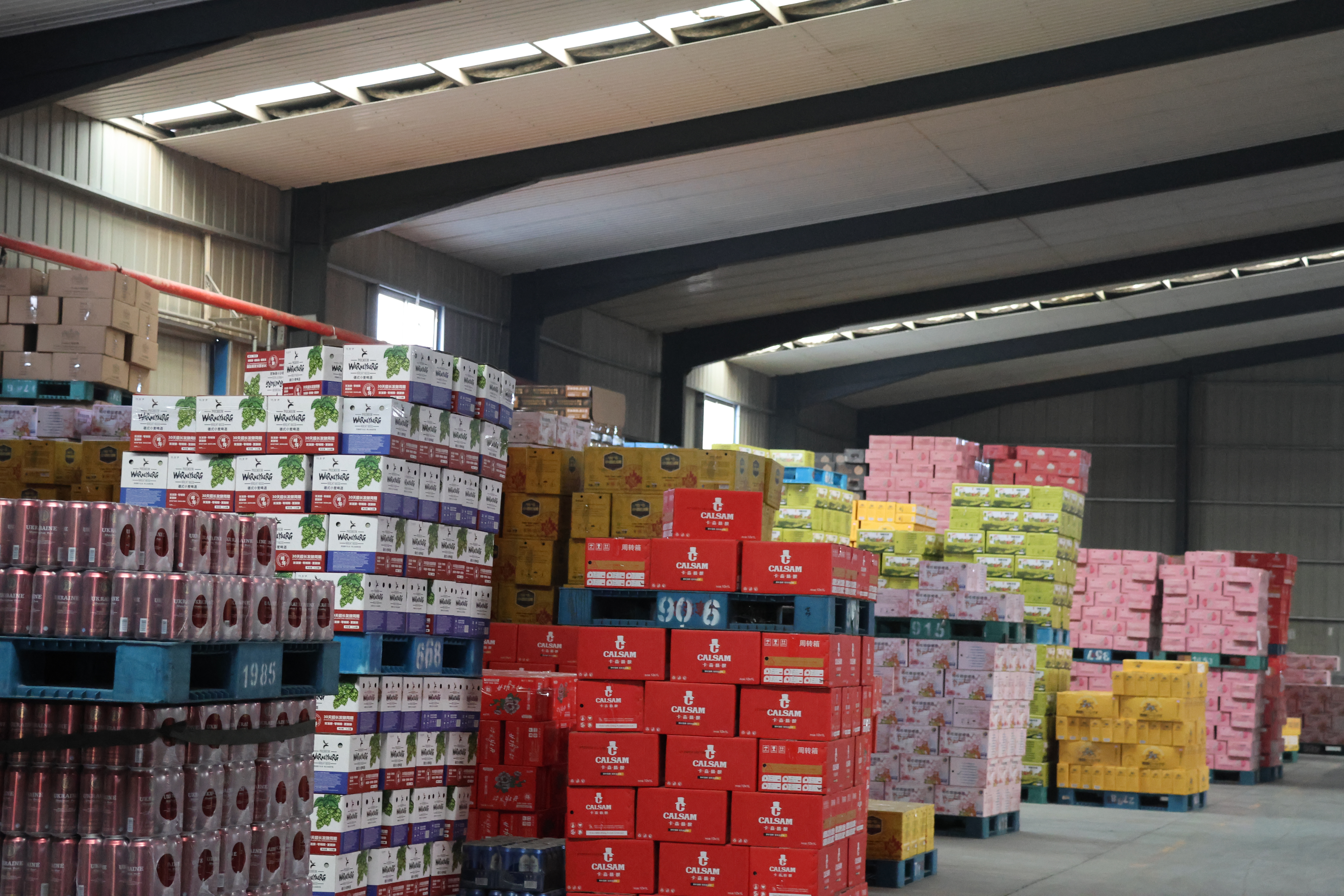 Bulk container loading specifications for 330ml and 500ml beverage cartons